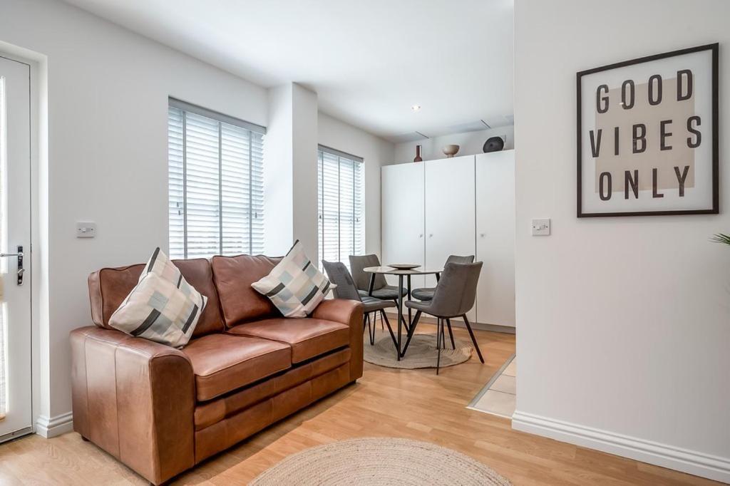 Central Belfast Apartments Chill R&R Exterior photo
